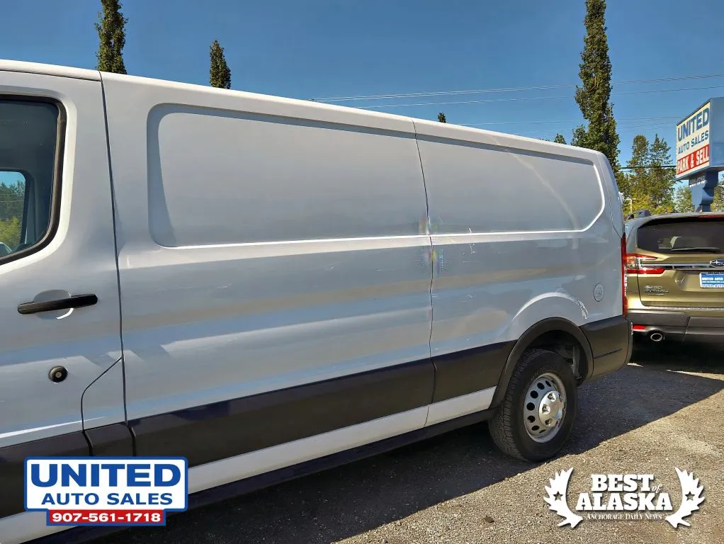 Ford Transit-250 photo 24