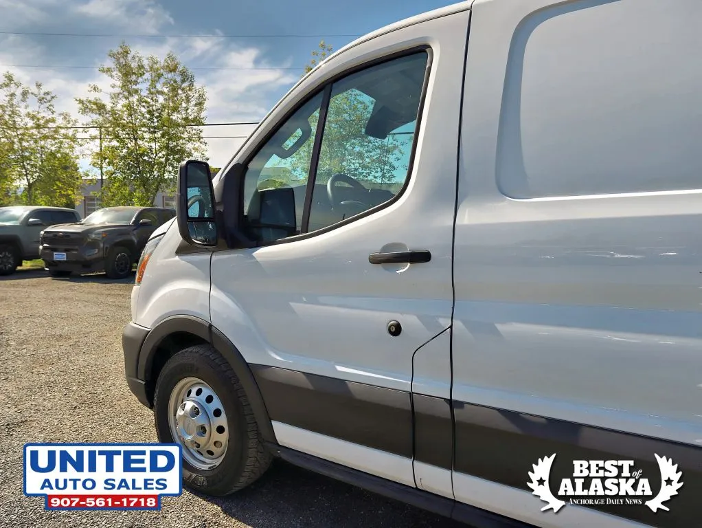 Ford Transit-250 photo 7