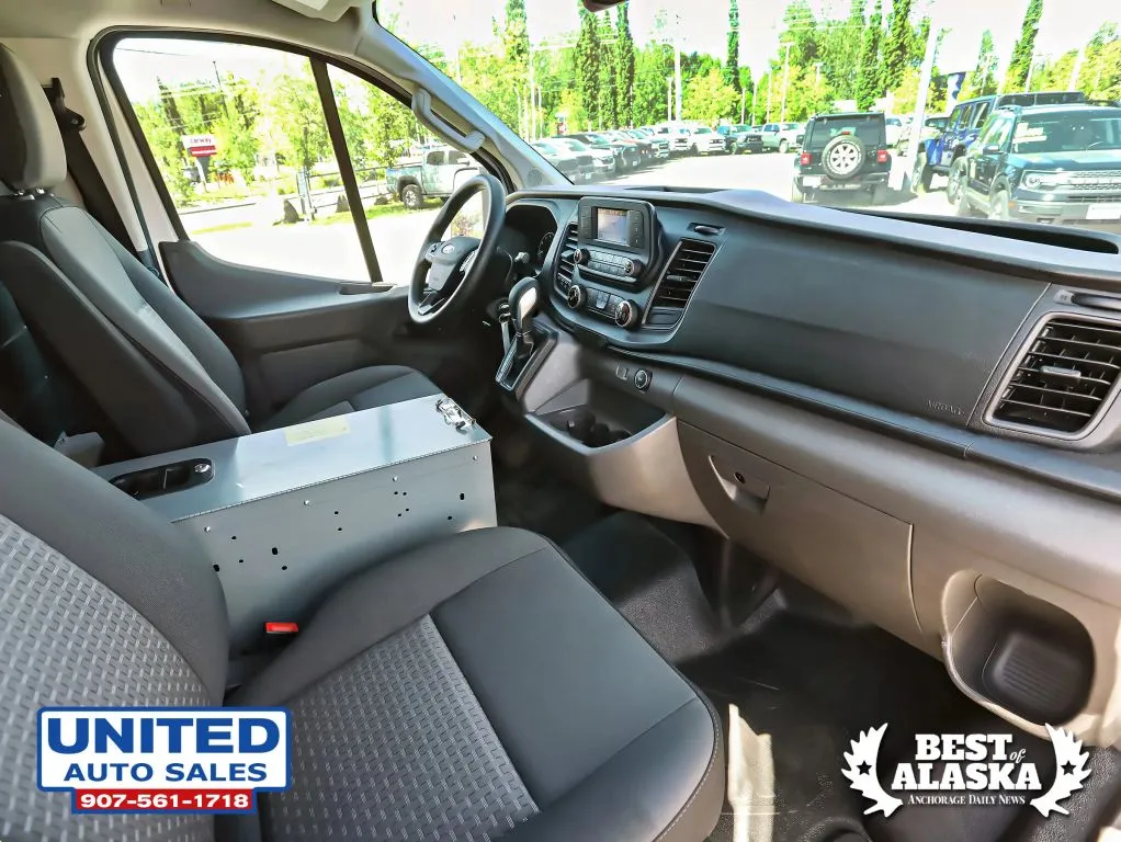 Ford Transit-250 photo 12