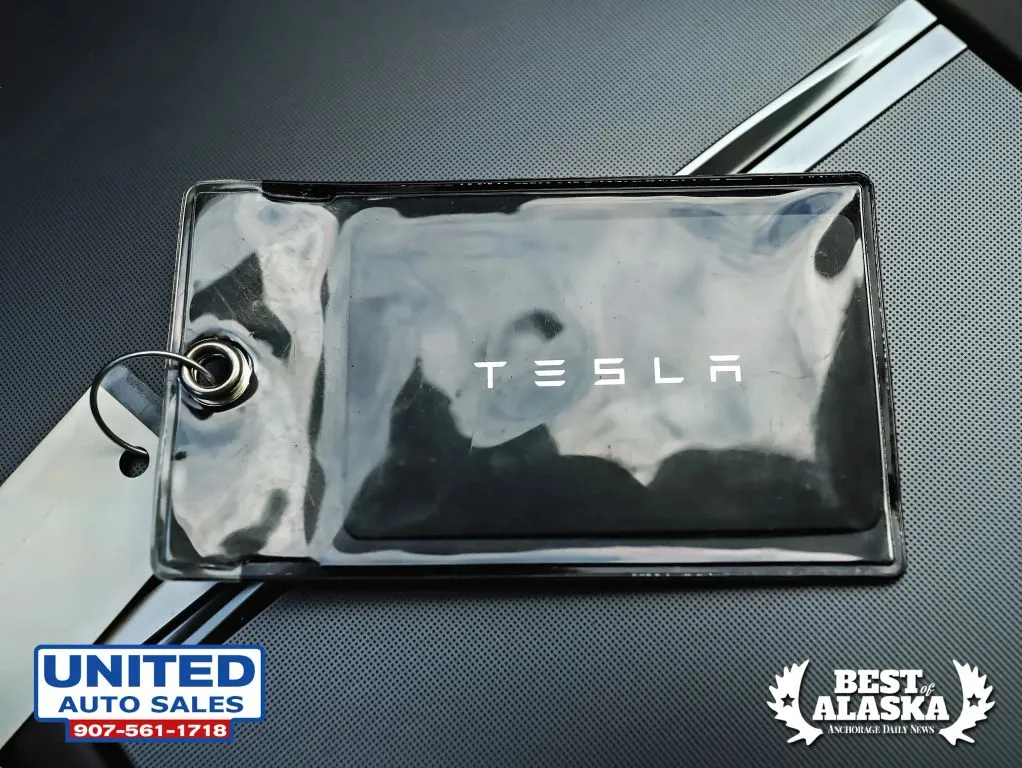 Tesla Model 3 photo 60