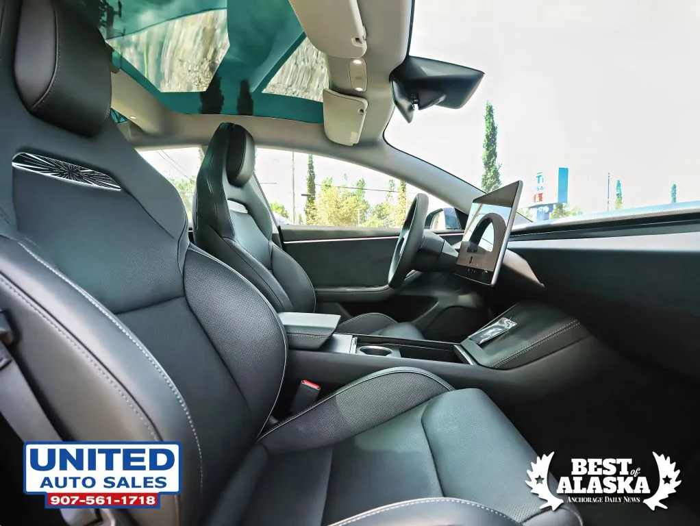 Tesla Model 3 photo 39