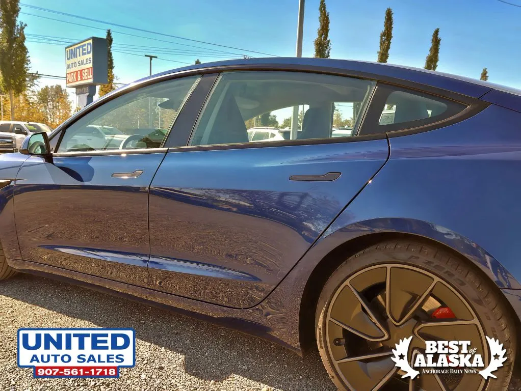 Tesla Model 3 photo 24