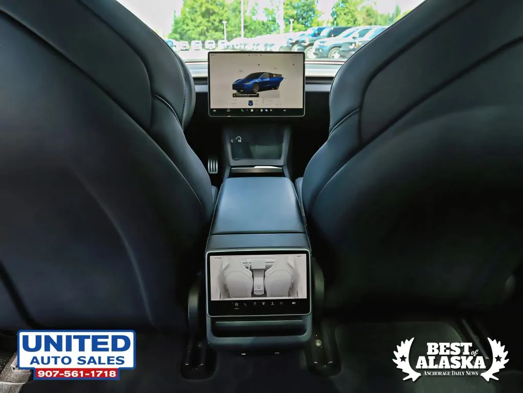 Tesla Model 3 photo 38
