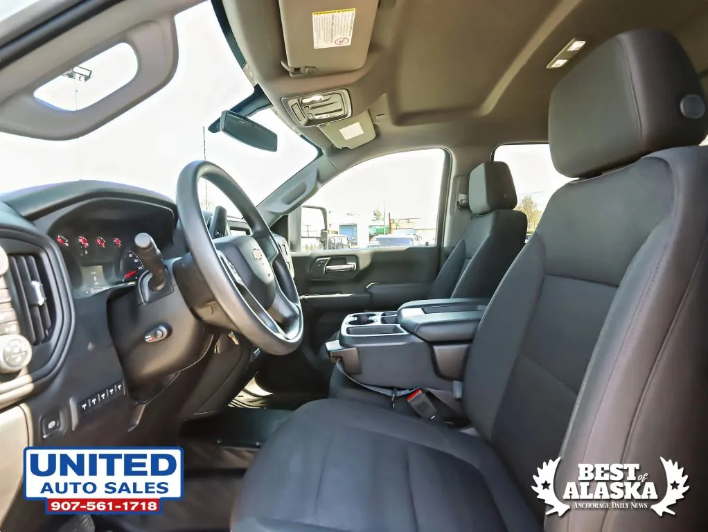 Chevrolet Silverado photo 11