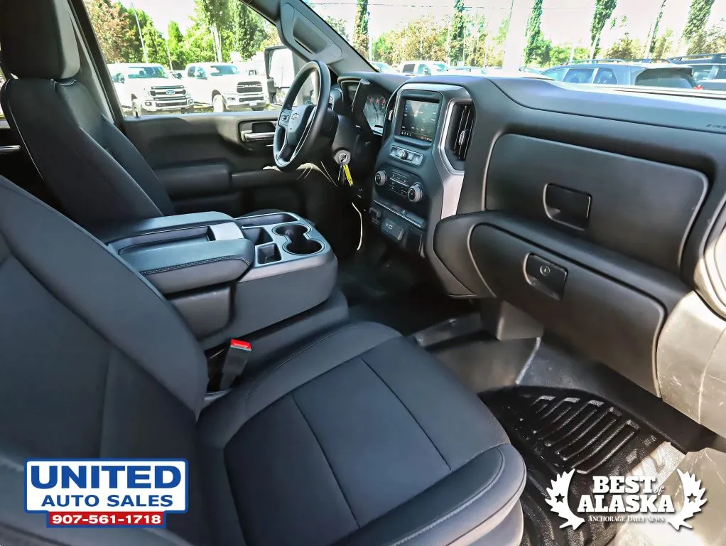 Chevrolet Silverado photo 13