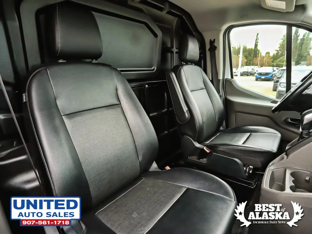 Ford Transit-250 photo 47