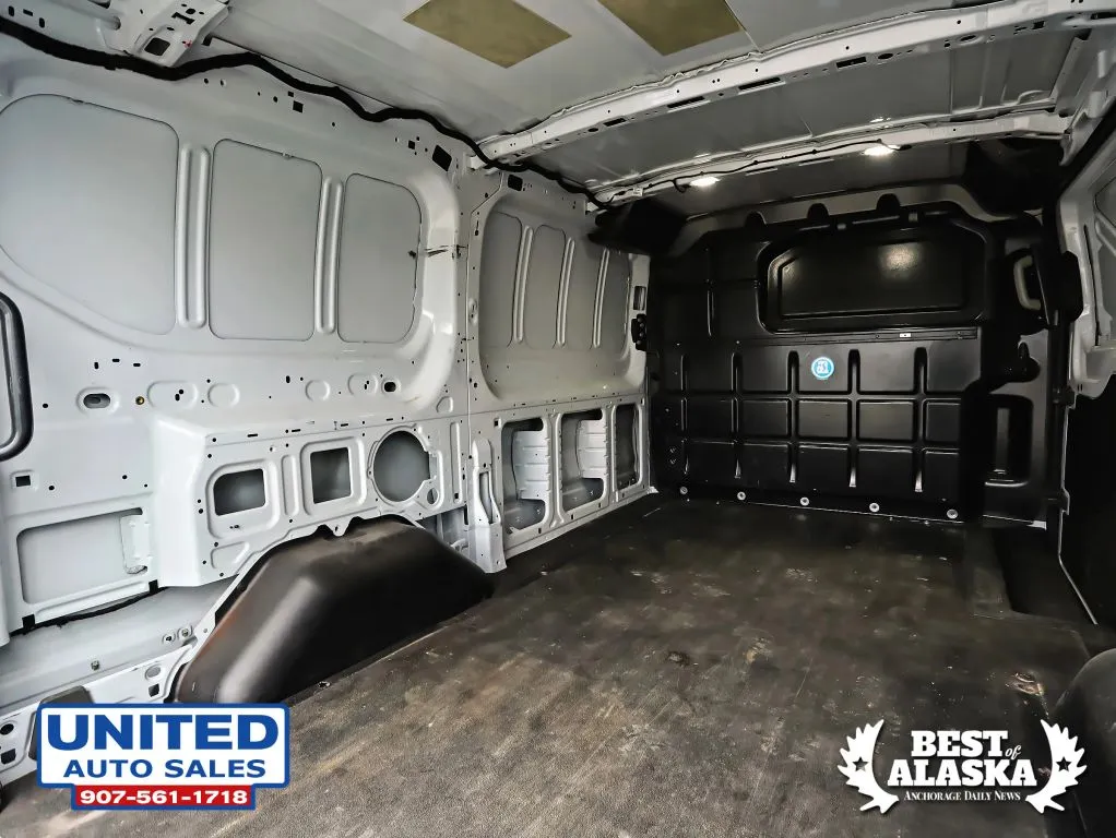 Ford Transit-250 photo 26