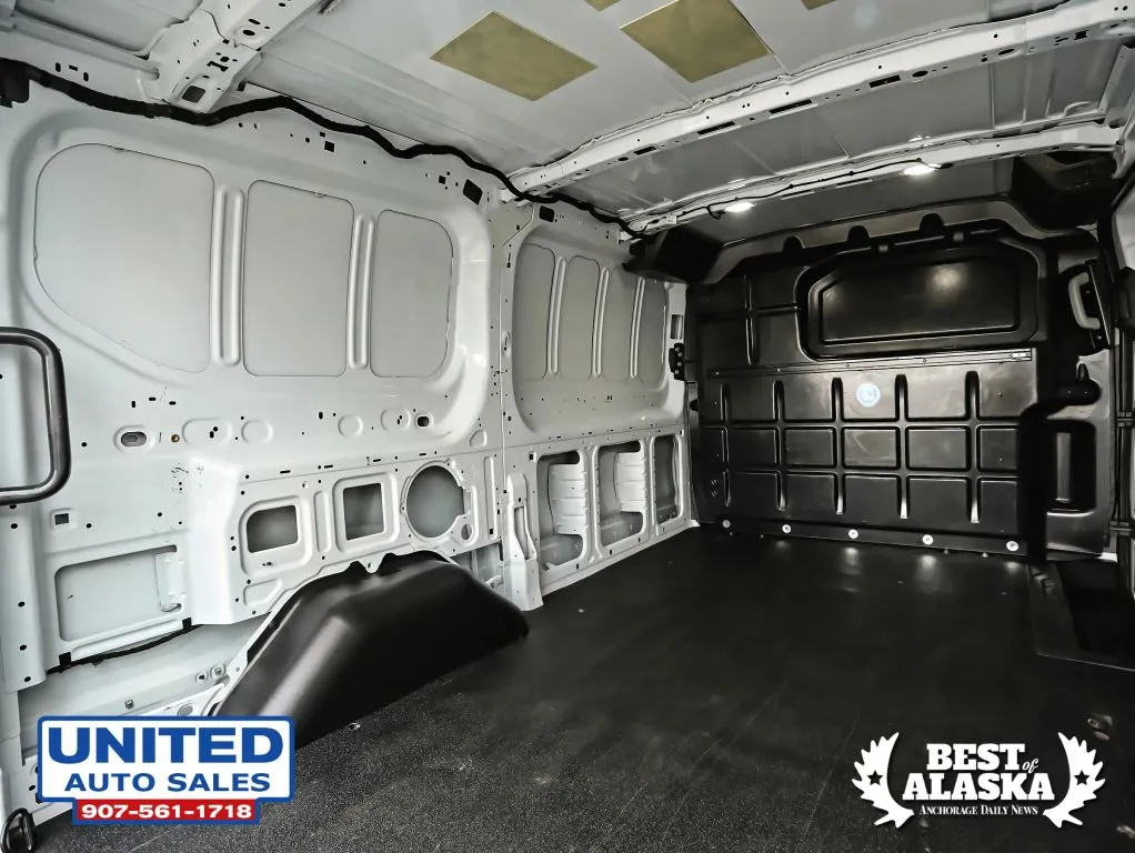 Ford Transit-250 photo 55