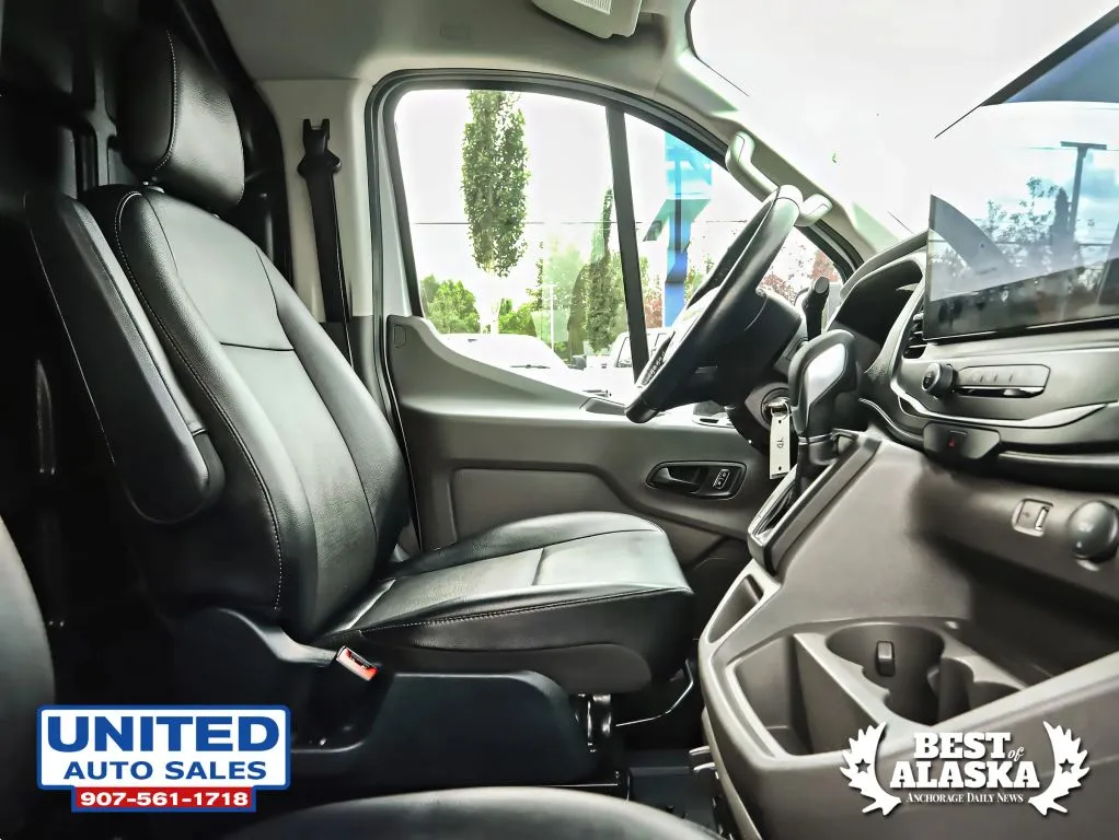 Ford Transit-250 photo 81