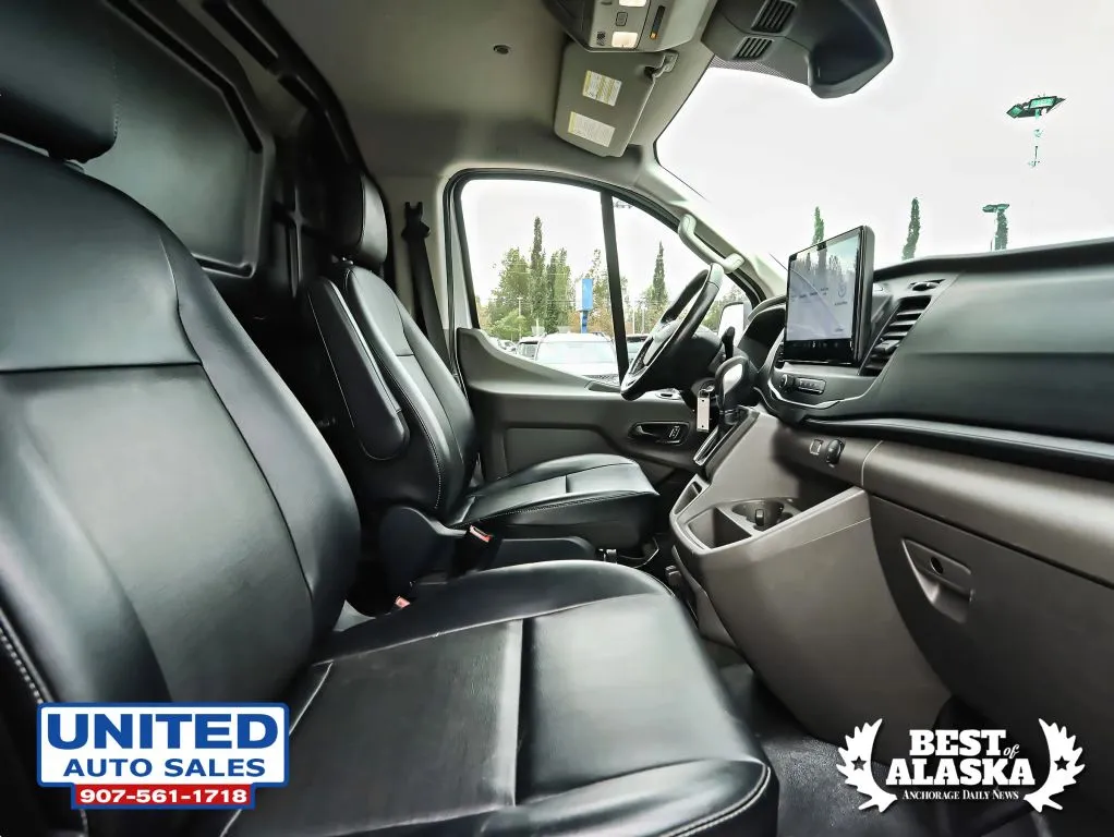 Ford Transit-250 photo 19