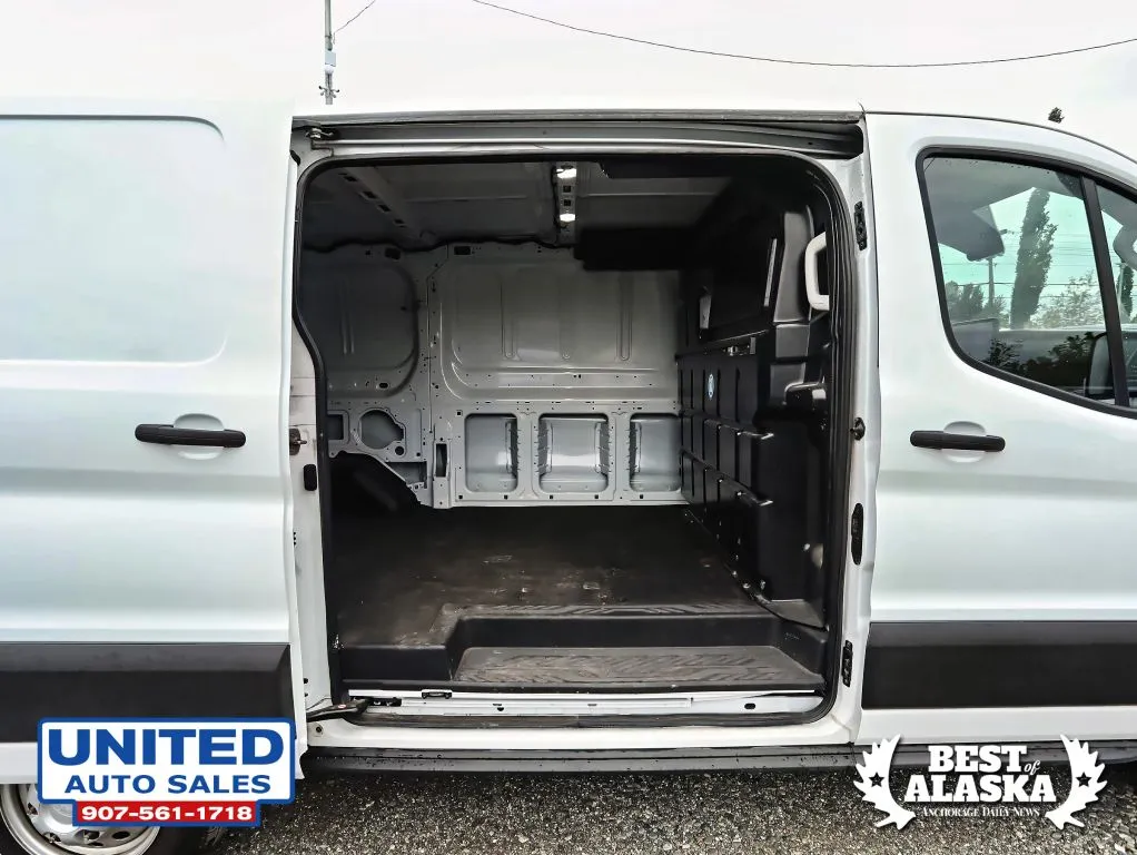 Ford Transit-250 photo 12