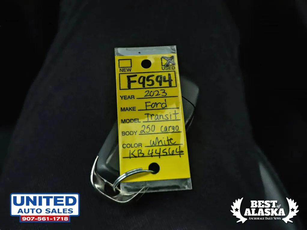 Ford Transit-250 photo 52