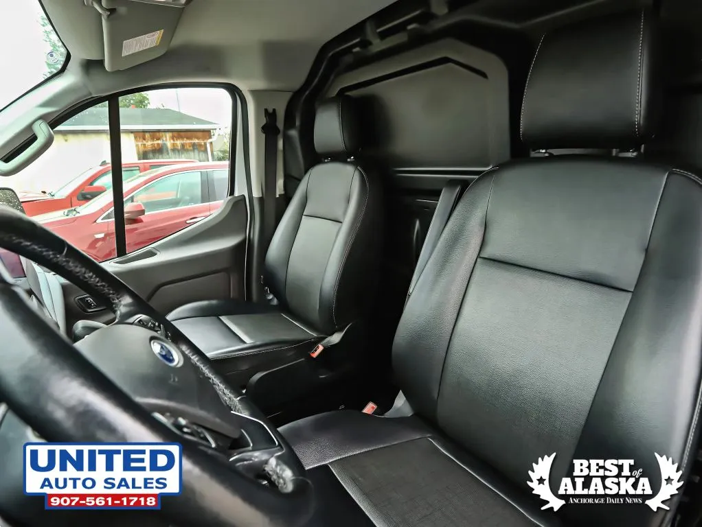 Ford Transit-250 photo 31