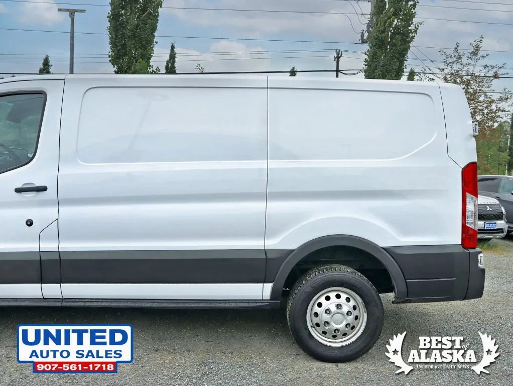 Ford Transit-250 photo 6
