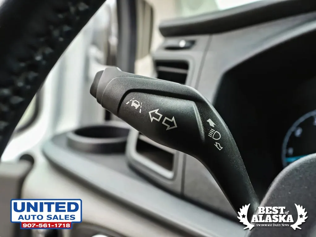 Ford Transit-250 photo 15