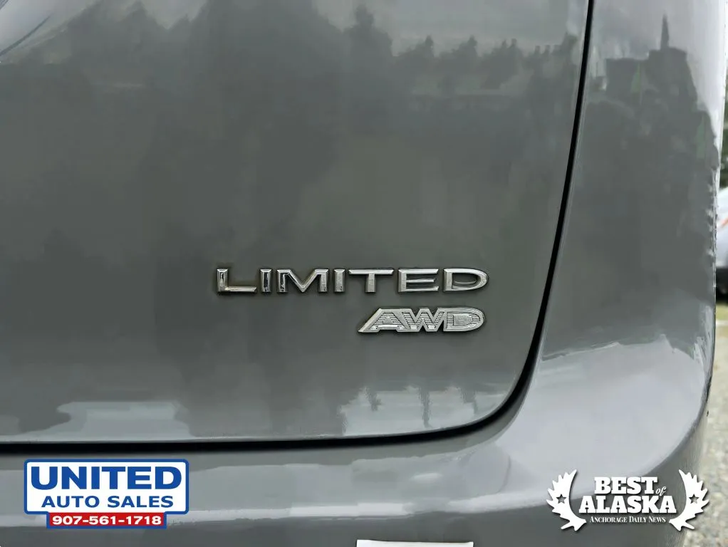 Chrysler Pacifica photo 24
