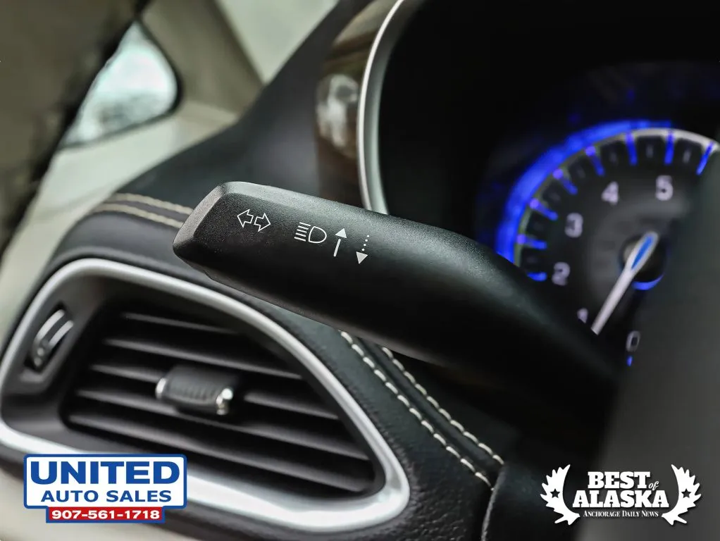 Chrysler Pacifica photo 36