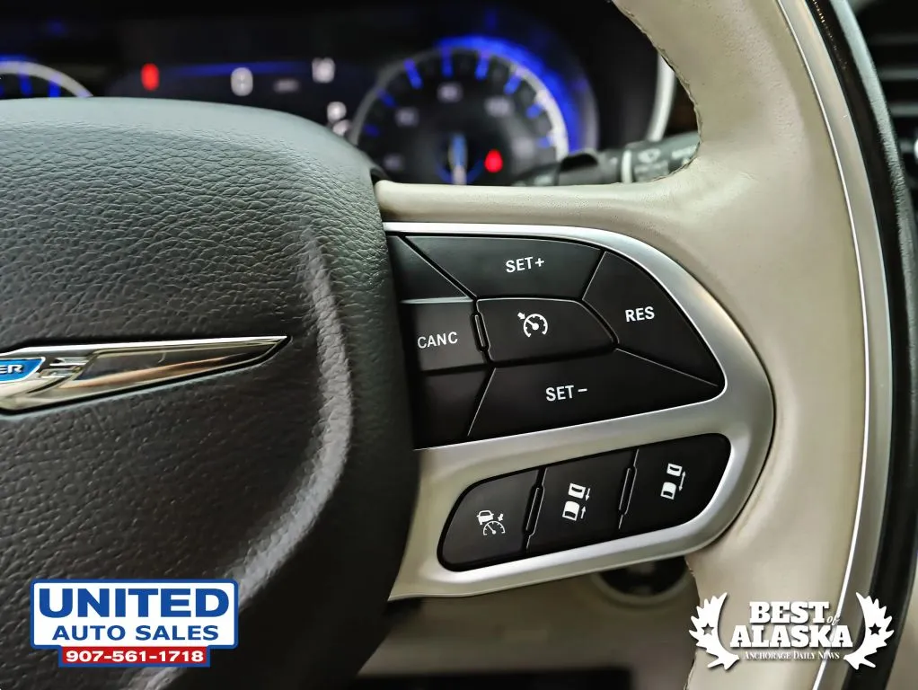 Chrysler Pacifica photo 39