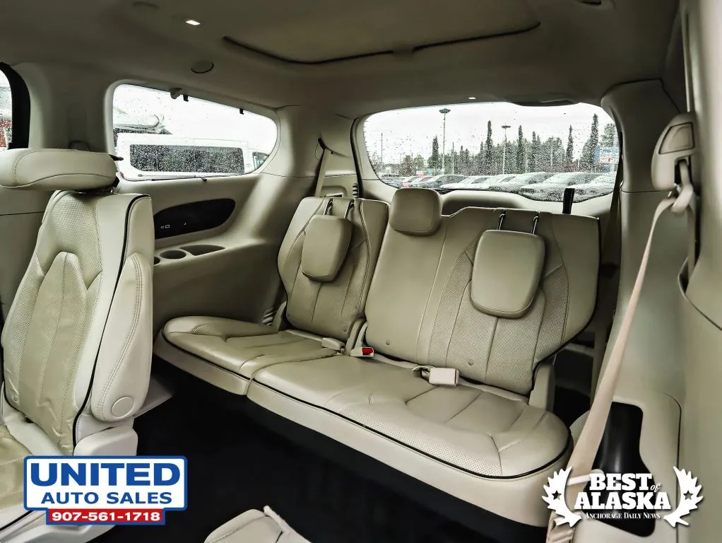 Chrysler Pacifica photo 14