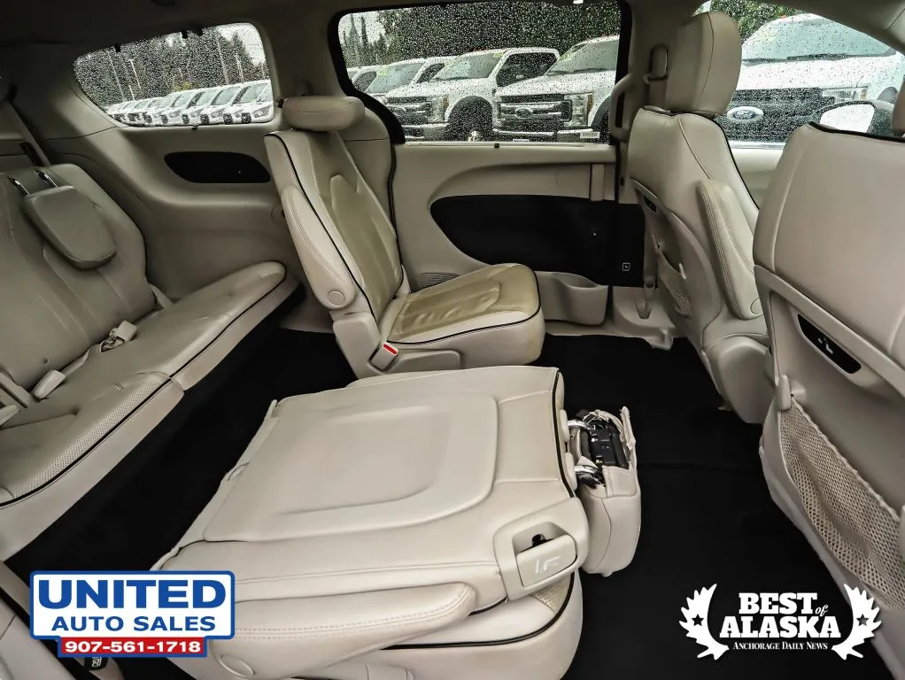 Chrysler Pacifica photo 47