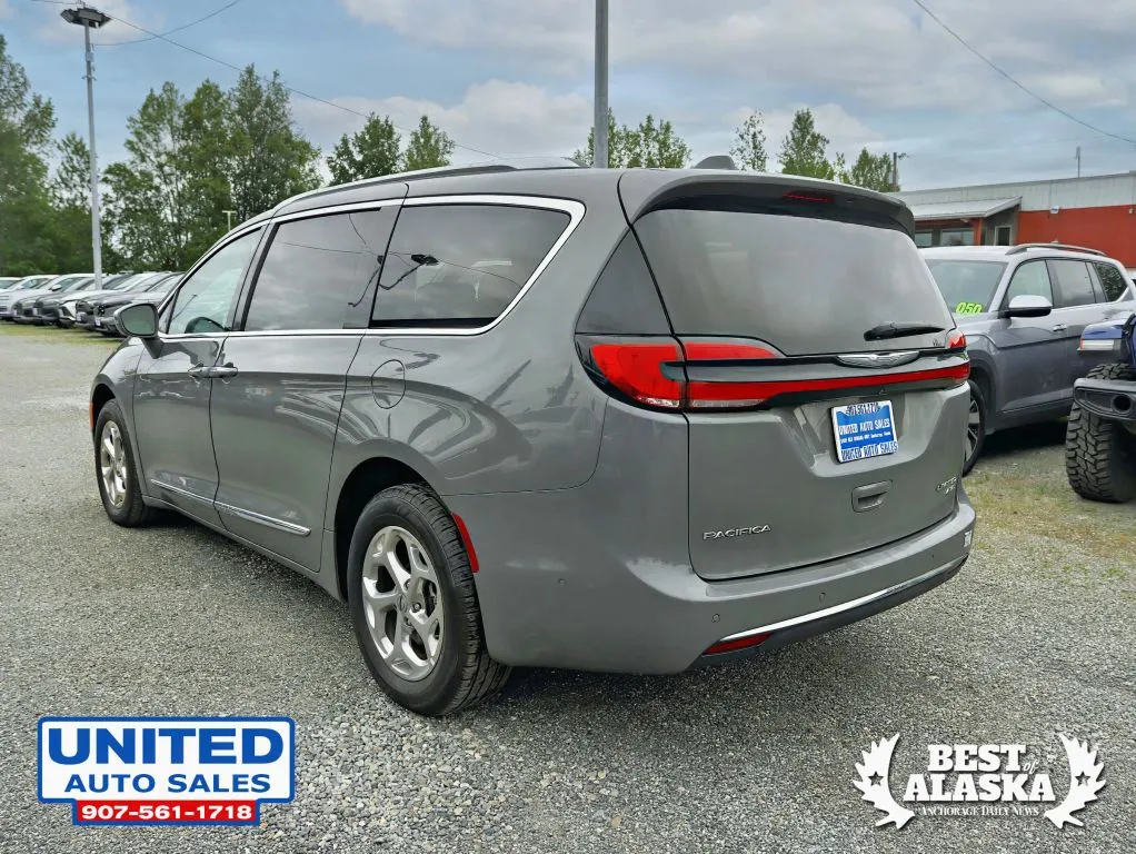 Chrysler Pacifica photo 9
