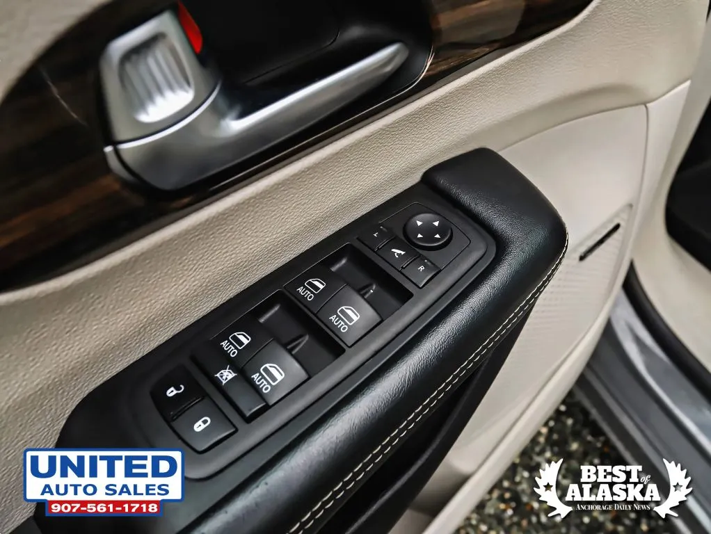 Chrysler Pacifica photo 41