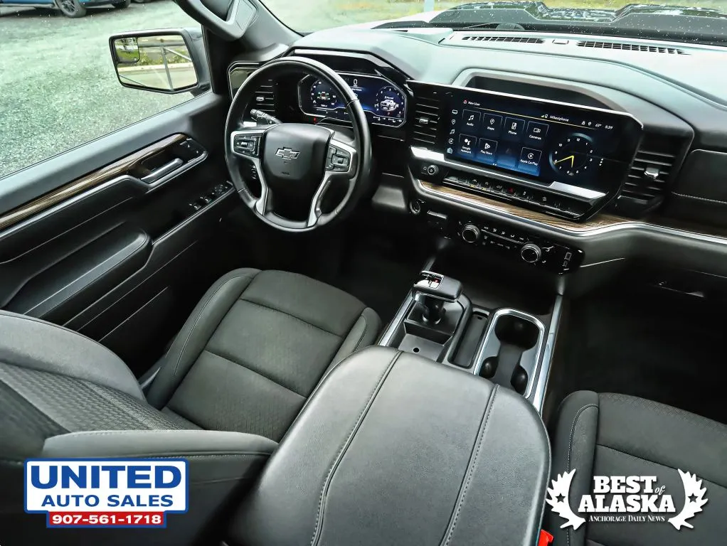 Chevrolet Silverado photo 16