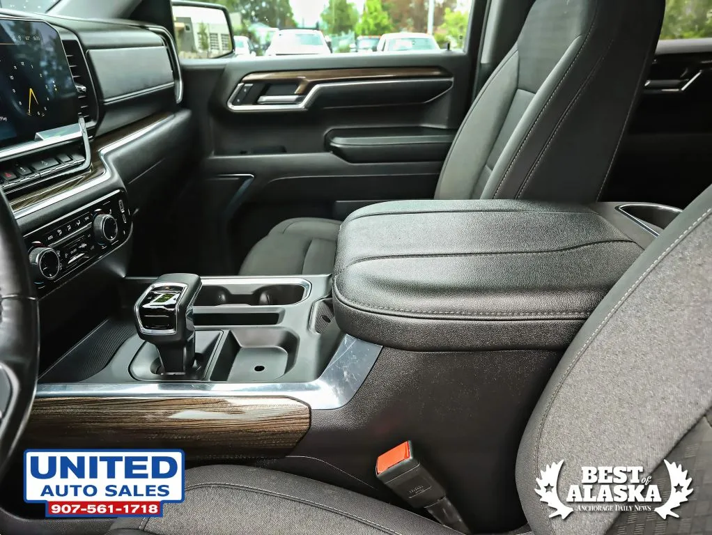 Chevrolet Silverado photo 36