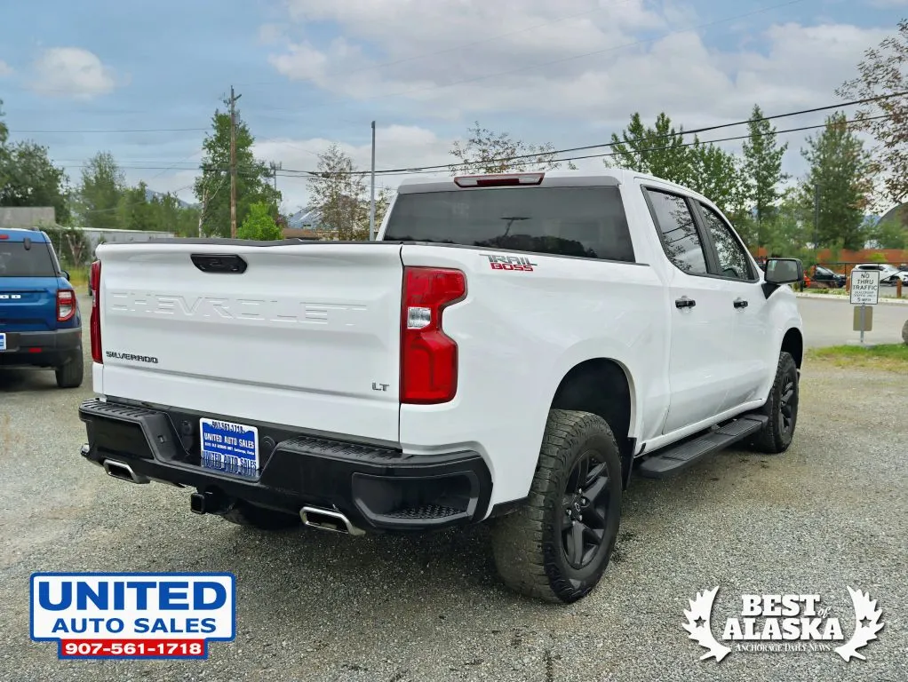 Chevrolet Silverado photo 9