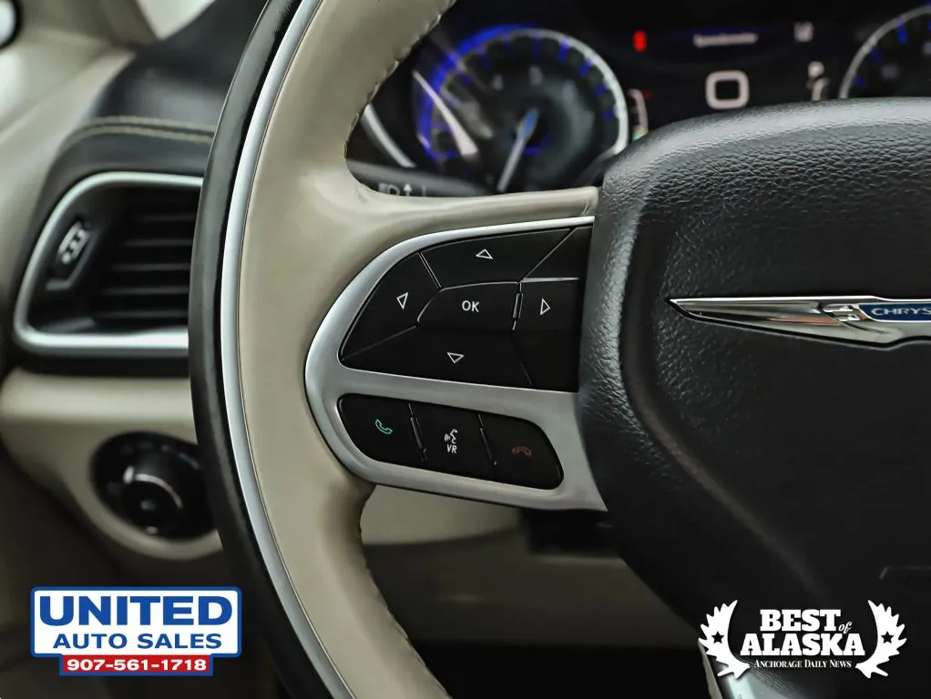 Chrysler Pacifica photo 18