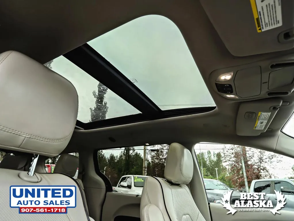 Chrysler Pacifica photo 49