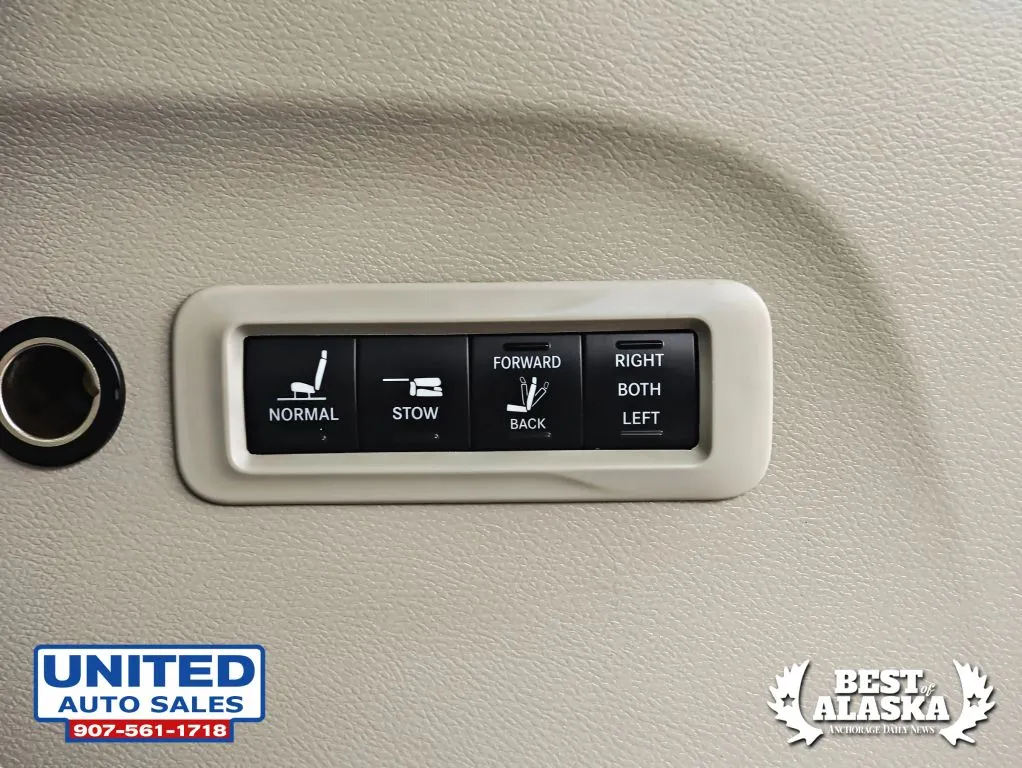 Chrysler Pacifica photo 66