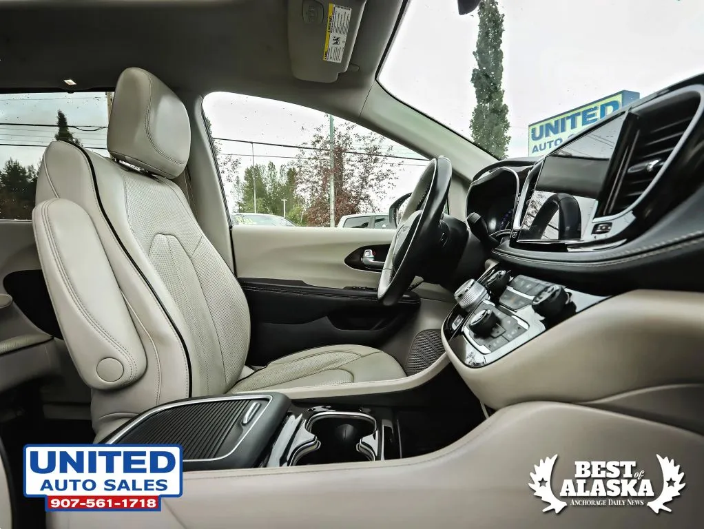 Chrysler Pacifica photo 48