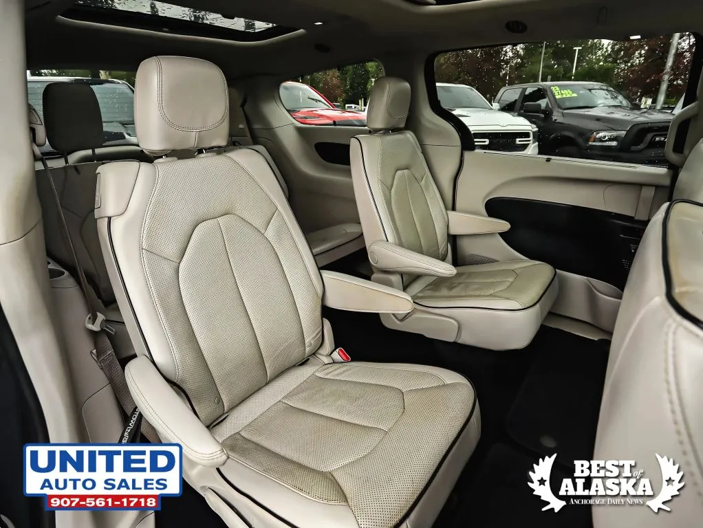 Chrysler Pacifica photo 43