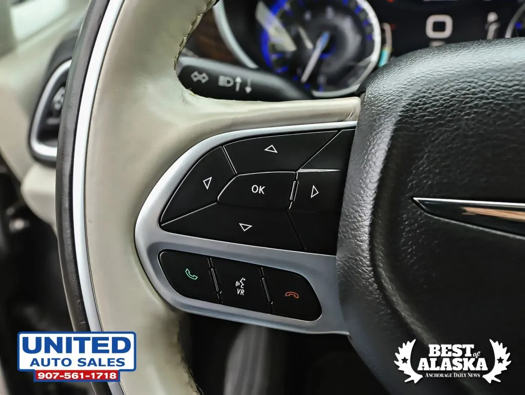 Chrysler Pacifica photo 34
