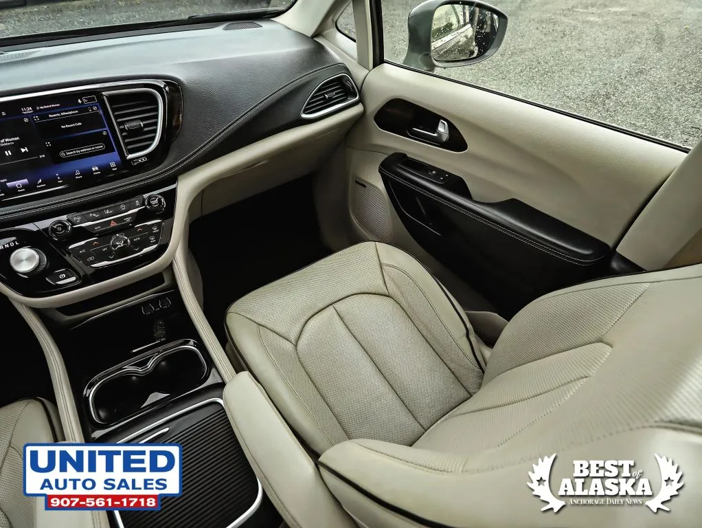 Chrysler Pacifica photo 51