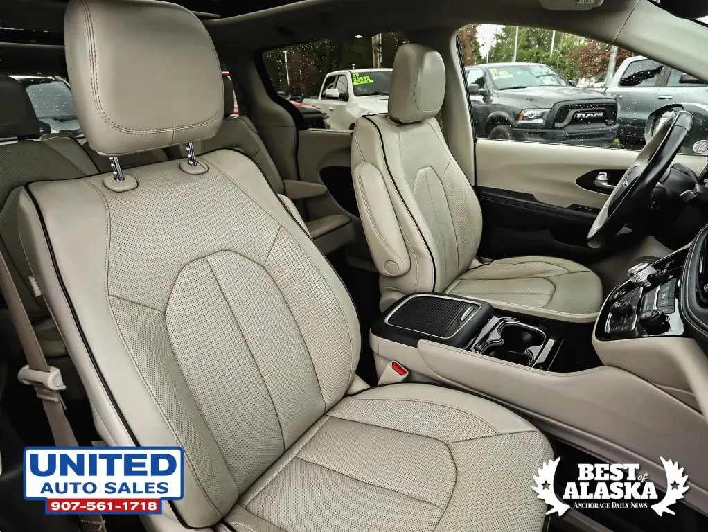 Chrysler Pacifica photo 47