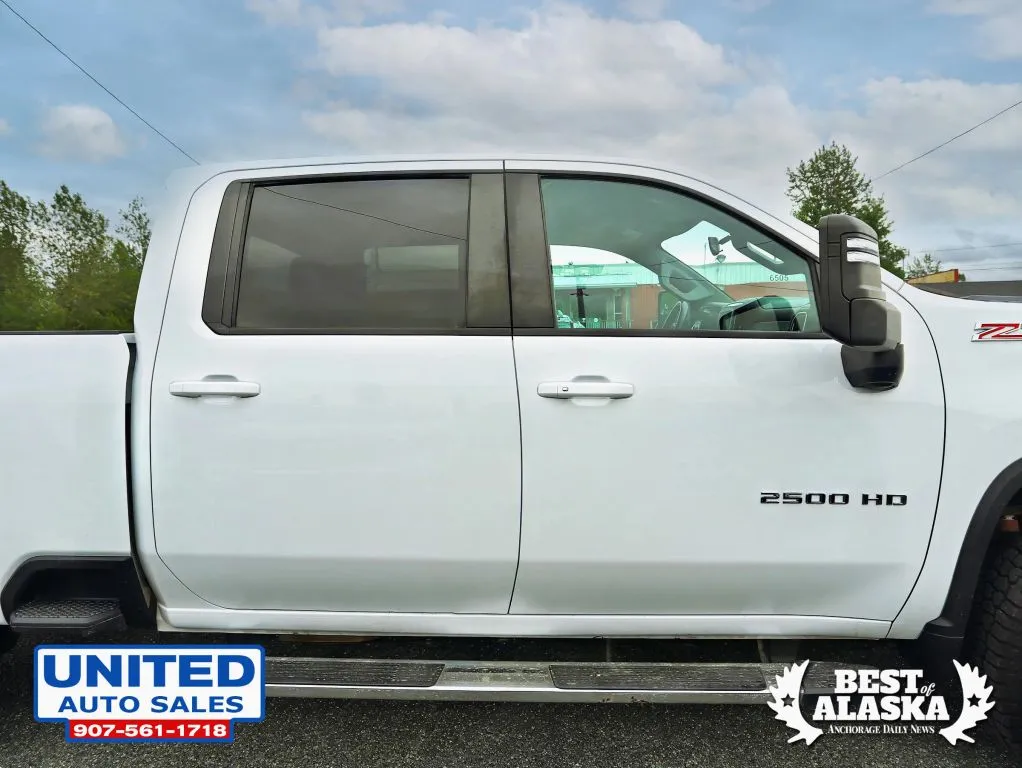 Chevrolet Silverado photo 22