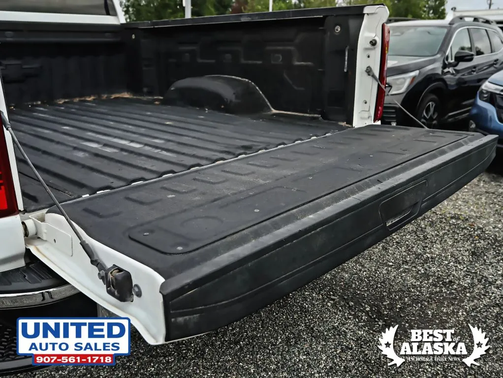 Chevrolet Silverado photo 24