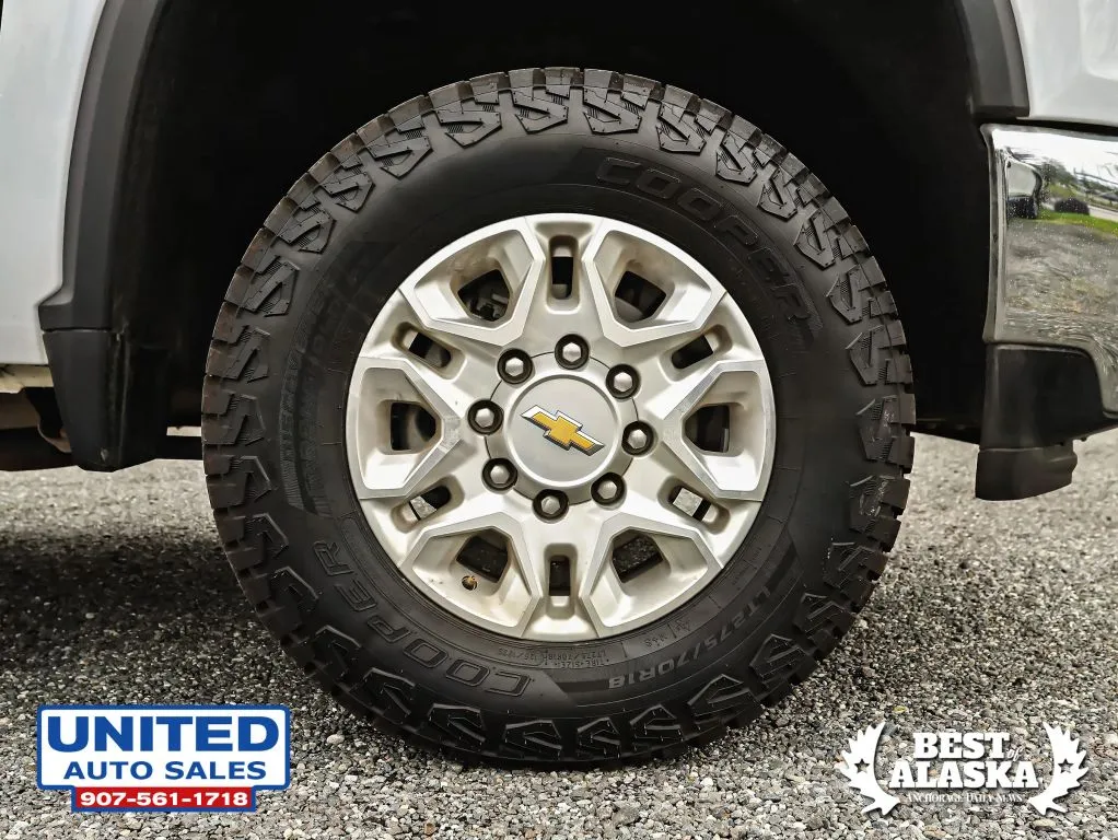 Chevrolet Silverado photo 11