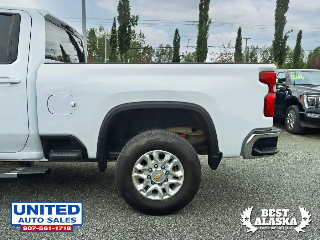 Chevrolet Silverado photo 5