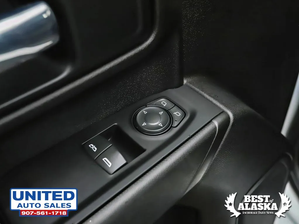 Chevrolet Silverado photo 14