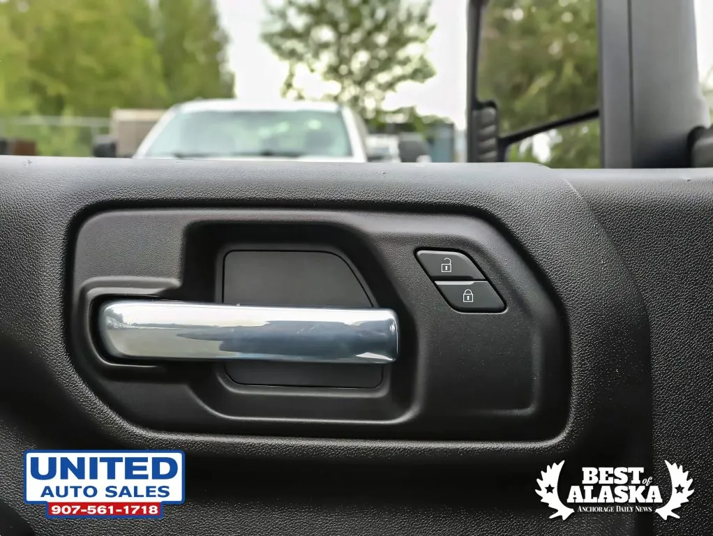 Chevrolet Silverado photo 44