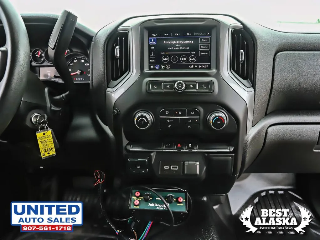 Chevrolet Silverado photo 17