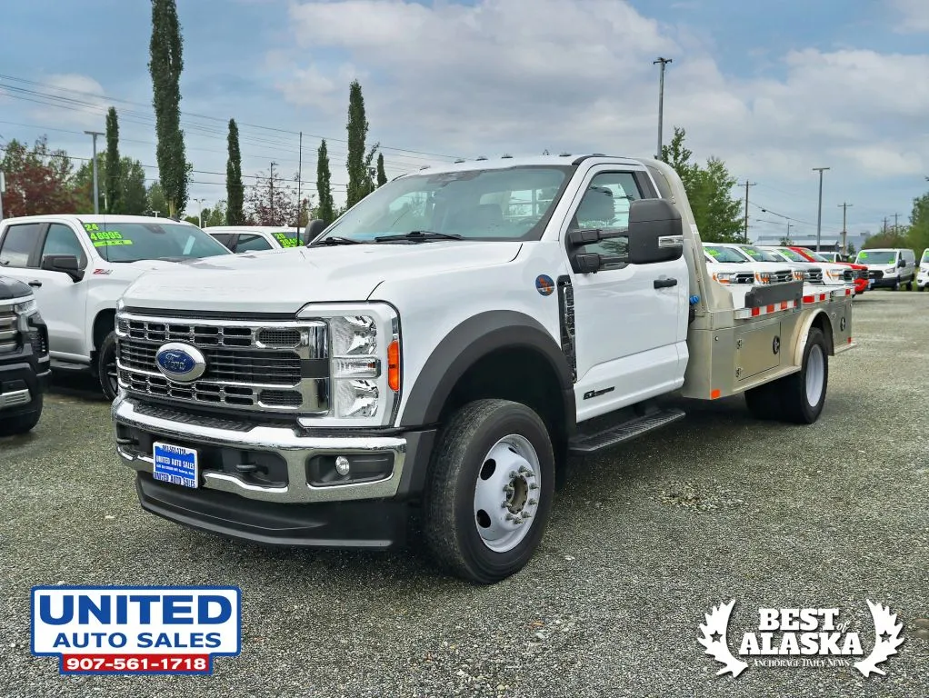 Ford F-550 photo 2