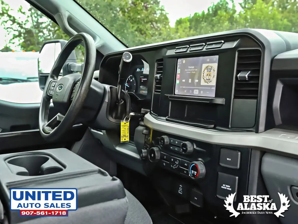Ford F-550 photo 18