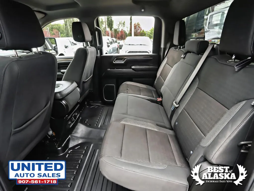 Chevrolet Silverado photo 14