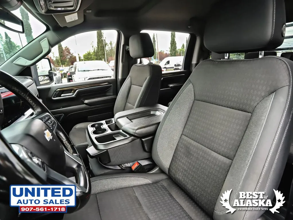 Chevrolet Silverado photo 32
