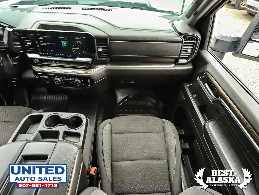 Chevrolet Silverado photo 46
