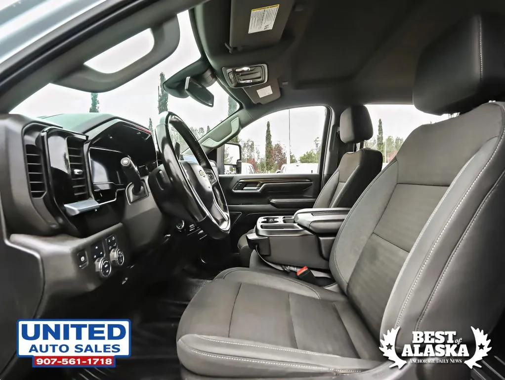 Chevrolet Silverado photo 11